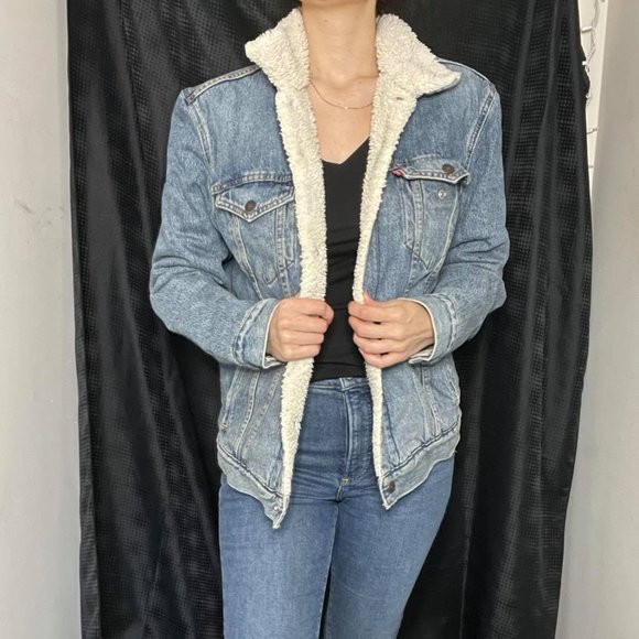 Levi's Jackets & Blazers - Levi's Denim Sherpa Trucker